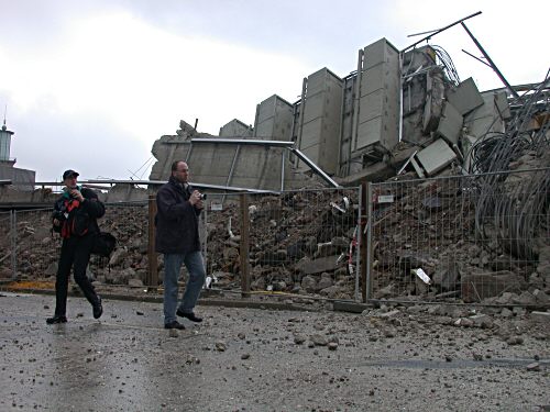 Der Betonriese liegt in Tr�mmern