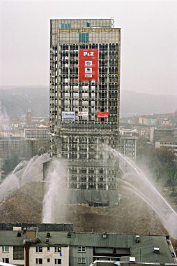 10.53 Uhr: Sprengung des Langen Oskars