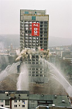 10.53 Uhr: Sprengung des Langen Oskars