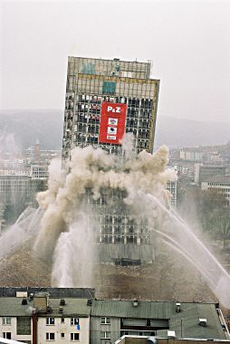 10.53 Uhr: Sprengung des Langen Oskars