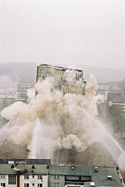 10.53 Uhr: Sprengung des Langen Oskars