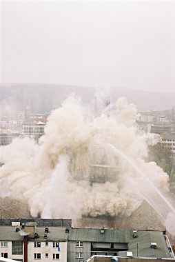 10.53 Uhr: Sprengung des Langen Oskars