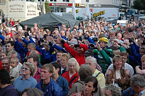 Costa Cordalis singt mit den Volmespatzen