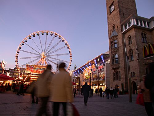 Auf dem Friedrich-Ebert-Platz