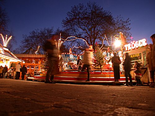 Kinderkarussell im Volkspark